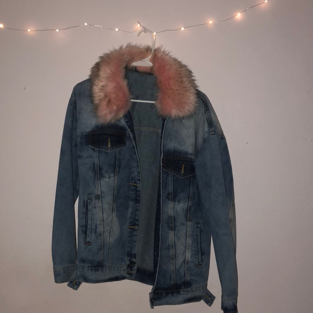 Pink collar jacket